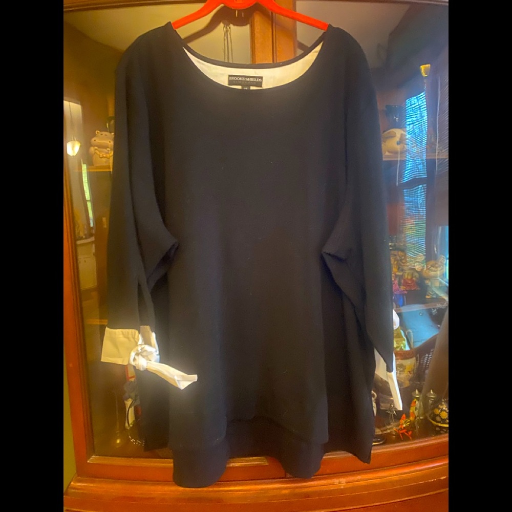 Black Pull Over Shirt 2X